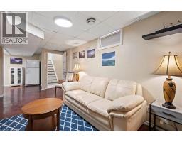 30 HEATHERWOOD Place - 32