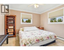 6 STEWART Drive - 14