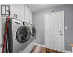 1052 VANSICKLE Road N - 18