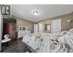 1052 VANSICKLE Road N - 21