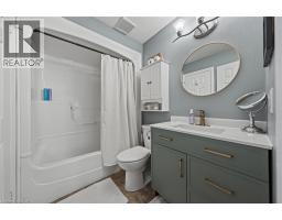 1052 VANSICKLE Road N - 22