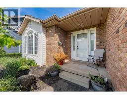 1052 VANSICKLE Road N - 3