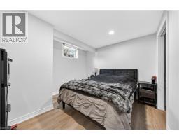 1052 VANSICKLE Road N - 32