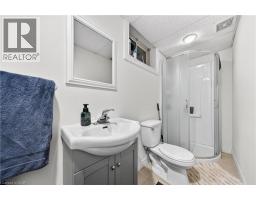 1052 VANSICKLE Road N - 33