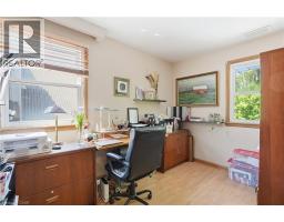 39 PARADISE Road N - 12
