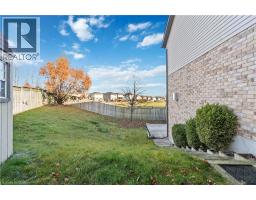 27 RED CLOVER Crescent - 32