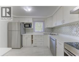 32 ENFIELD Drive - 10