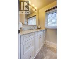 135 ROYAL ORCHARD Drive - 31