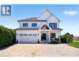 4286 VICTORIA Avenue - 1