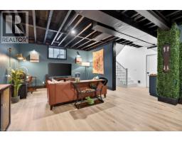 4286 VICTORIA Avenue - 34