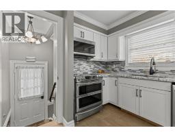 35 CHANTLER Road - 19