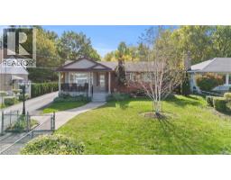 35 CHANTLER Road - 32