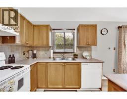 34 PHAIR Crescent - 14