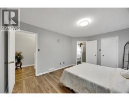 34 PHAIR Crescent - 23