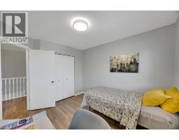 34 PHAIR Crescent - 30
