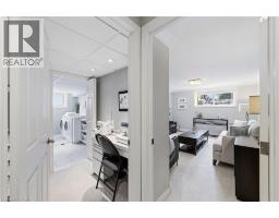 680 LOMOND Crescent - 21