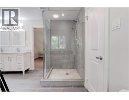 921 SCENIC Drive - 32