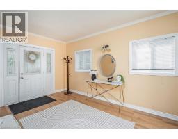 652 ARDLEIGH Crescent - 4