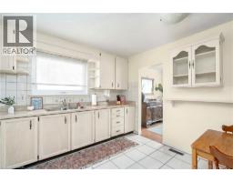 652 ARDLEIGH Crescent - 8