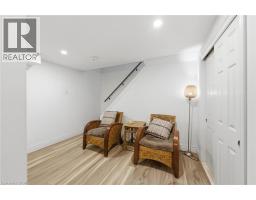 82 CUMMING Court - 21