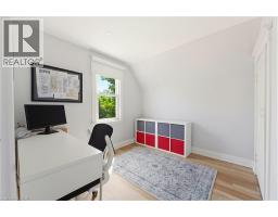 124 CAMPBELL Avenue - 19