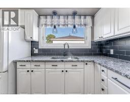 9924 DICKENSON Road W - 12