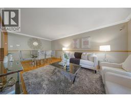 124 DUNSMERE Drive - 3