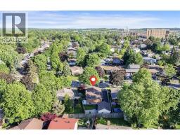 124 DUNSMERE Drive - 46