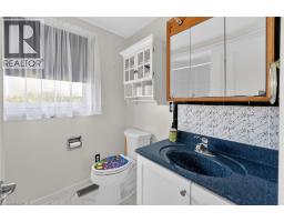 1621 SECOND AVE LOUTH - 14