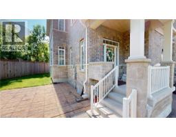 16 RIDGEGATE Crescent - 2
