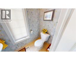 16 RIDGEGATE Crescent - 5