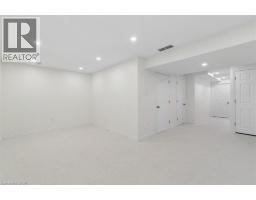 70 CURZON Crescent - 18