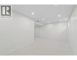 70 CURZON Crescent - 19