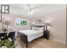 6 GERRARD Avenue - 16