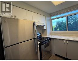 20 E ELLEN Street E UnitNo. 404 - 9