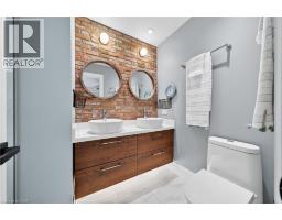 51 PRESIDENT Drive - 19