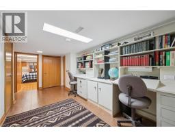 317 PANDORA Avenue N - 32
