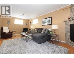 59 BAKERSFIELD Drive - 31