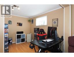 59 BAKERSFIELD Drive - 33