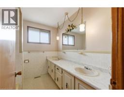 26 ADORN Court - 19