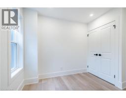 204 BALSAM Avenue S - 26