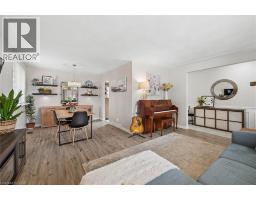 22 BROOKSIDE Crescent - 12