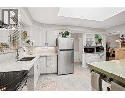 22 BROOKSIDE Crescent - 20
