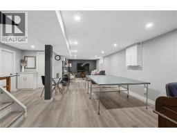 22 BROOKSIDE Crescent - 27