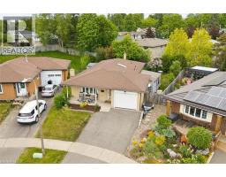 22 BROOKSIDE Crescent - 3