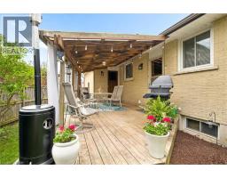 22 BROOKSIDE Crescent - 37