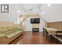54 E CHESTNUT Street E - 28