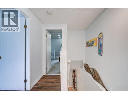 854 ELGIN Street N - 21