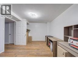 854 ELGIN Street N - 30