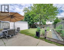 854 ELGIN Street N - 32